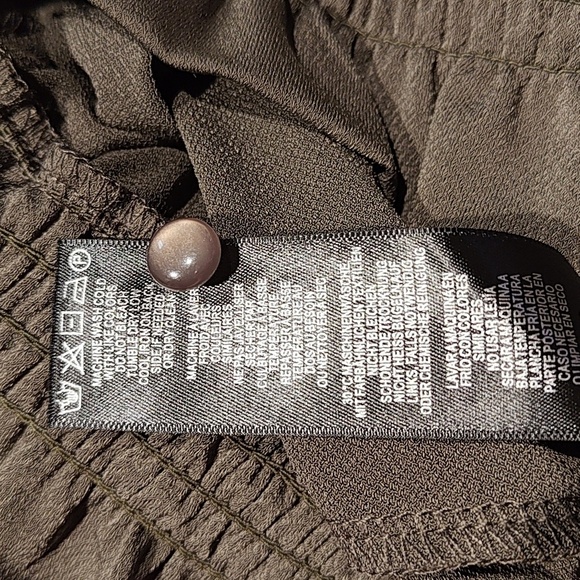 Adrianna Papell Ruched Neckline Bloused Hem Sleeveless Dark Olive Top Large - Picture 10 of 11